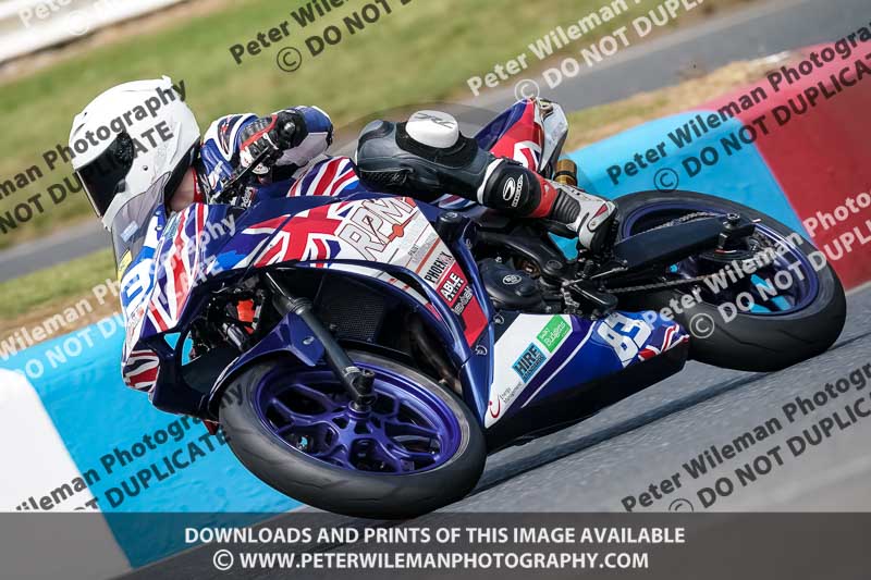 enduro digital images;event digital images;eventdigitalimages;mallory park;mallory park photographs;mallory park trackday;mallory park trackday photographs;no limits trackdays;peter wileman photography;racing digital images;trackday digital images;trackday photos